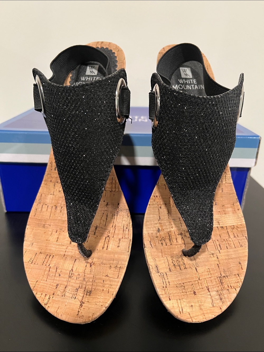 White Mountain Aida Black Glitter Wedge Thong Sandal Size 8 - Picture 4 of 13